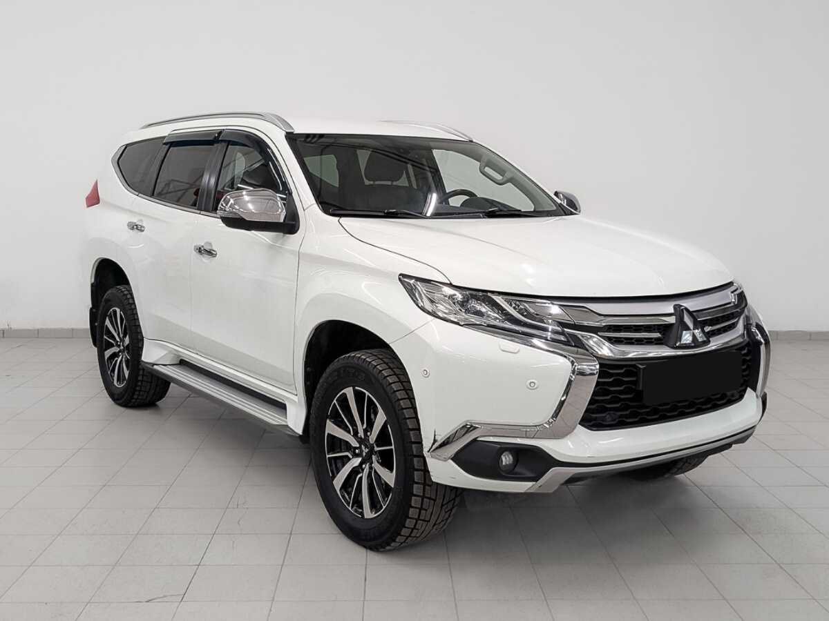 Mitsubishi Pajero Sport 2017 года с пробегом. Фото: #2