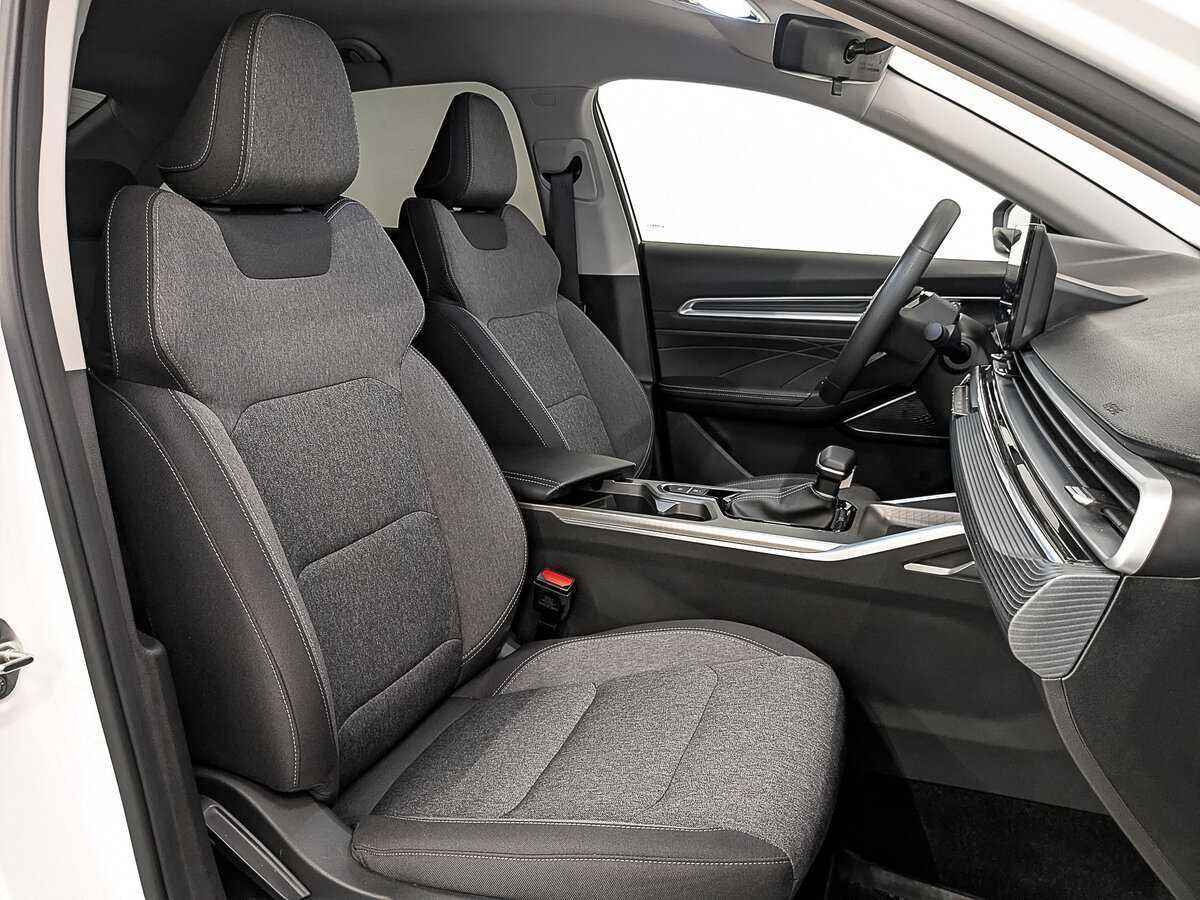 Geely Emgrand 2024 года с пробегом. Фото: #21