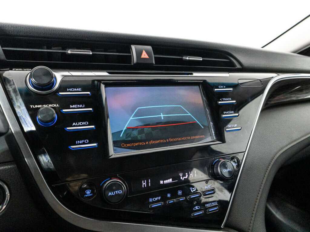 Toyota Camry 2018 года с пробегом. Фото: #14