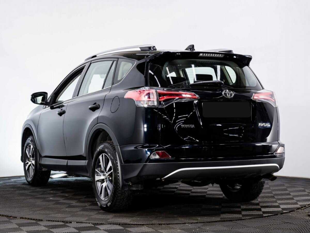 Toyota RAV4 2017 года с пробегом. Фото: #3