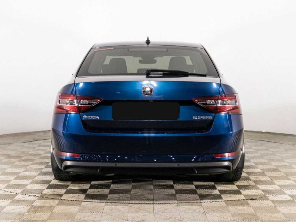 Skoda Superb 2017 года с пробегом. Фото: #5
