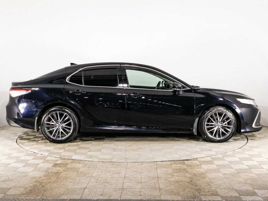 Toyota Camry 2021 года с пробегом. Фото: #3