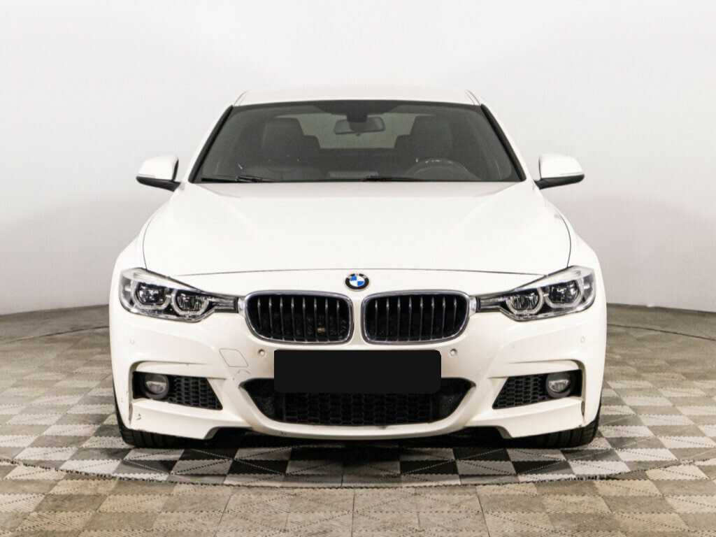 BMW 3 серии 2018 года с пробегом. Фото: #1