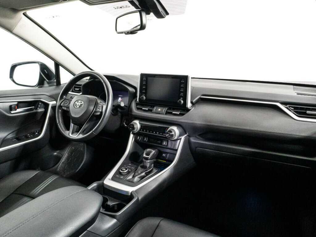 Toyota RAV4 2020 года с пробегом. Фото: #8