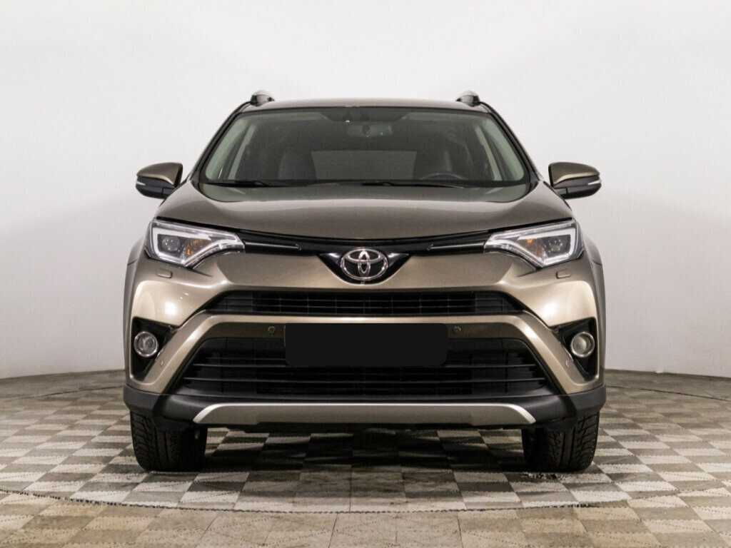 Toyota RAV4 2017 года с пробегом. Фото: #1