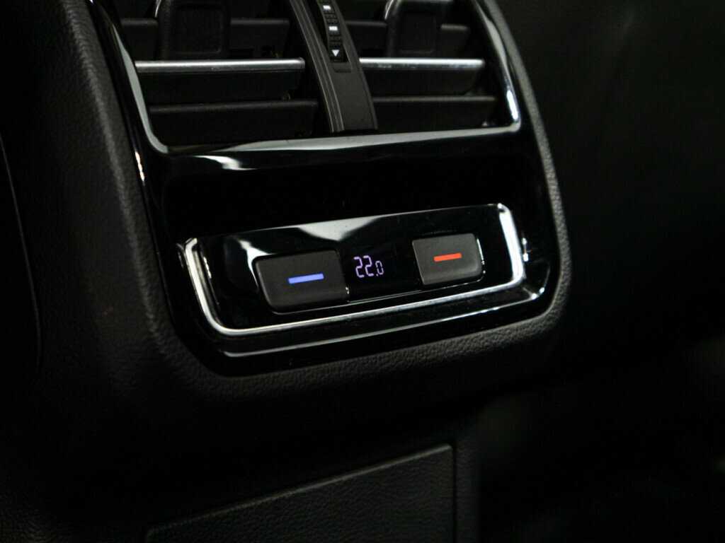 Volkswagen Passat 2016 года с пробегом. Фото: #20