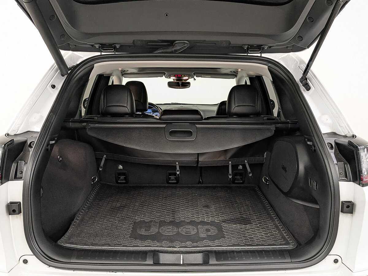 Jeep Cherokee 2019 года с пробегом. Фото: #9