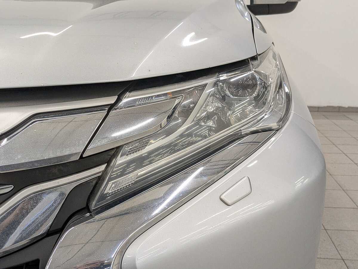 Mitsubishi Pajero Sport 2020 года с пробегом. Фото: #10