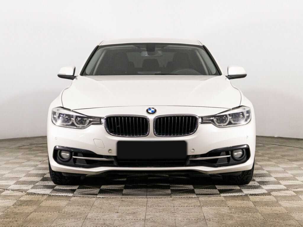 BMW 3 серии 2016 года с пробегом. Фото: #1