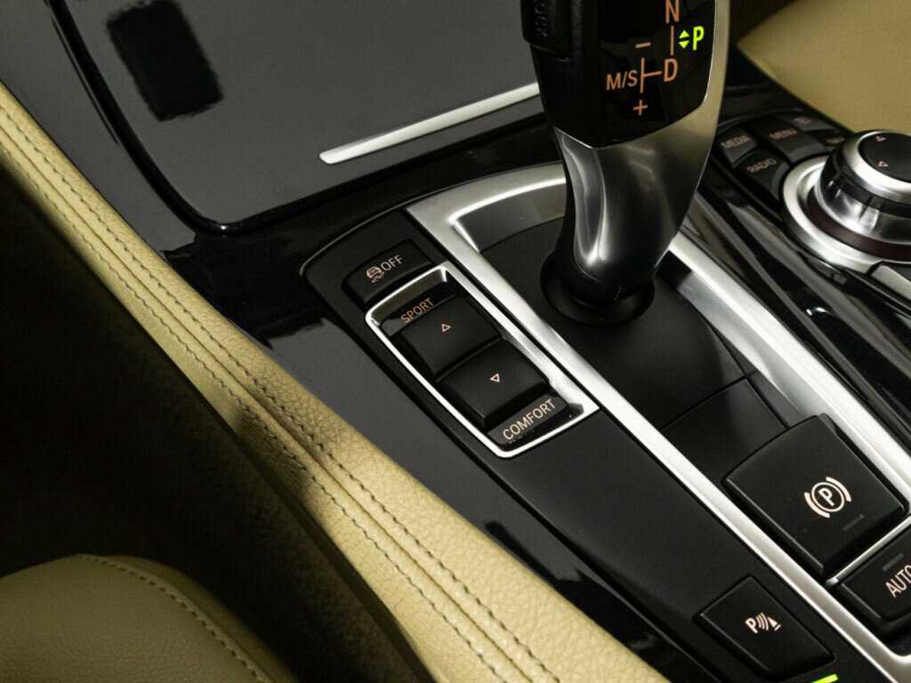 BMW 5 серии 2014 года с пробегом. Фото: #19