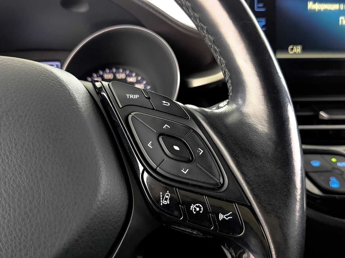Toyota C-HR 2017 года с пробегом. Фото: #26