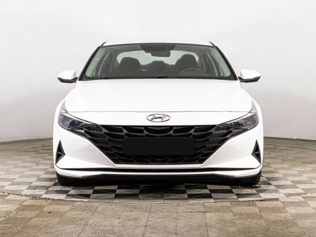 Hyundai Elantra 2021 года с пробегом. Фото: #1