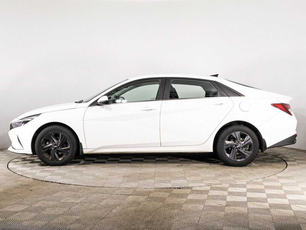 Hyundai Elantra 2021 года с пробегом. Фото: #7
