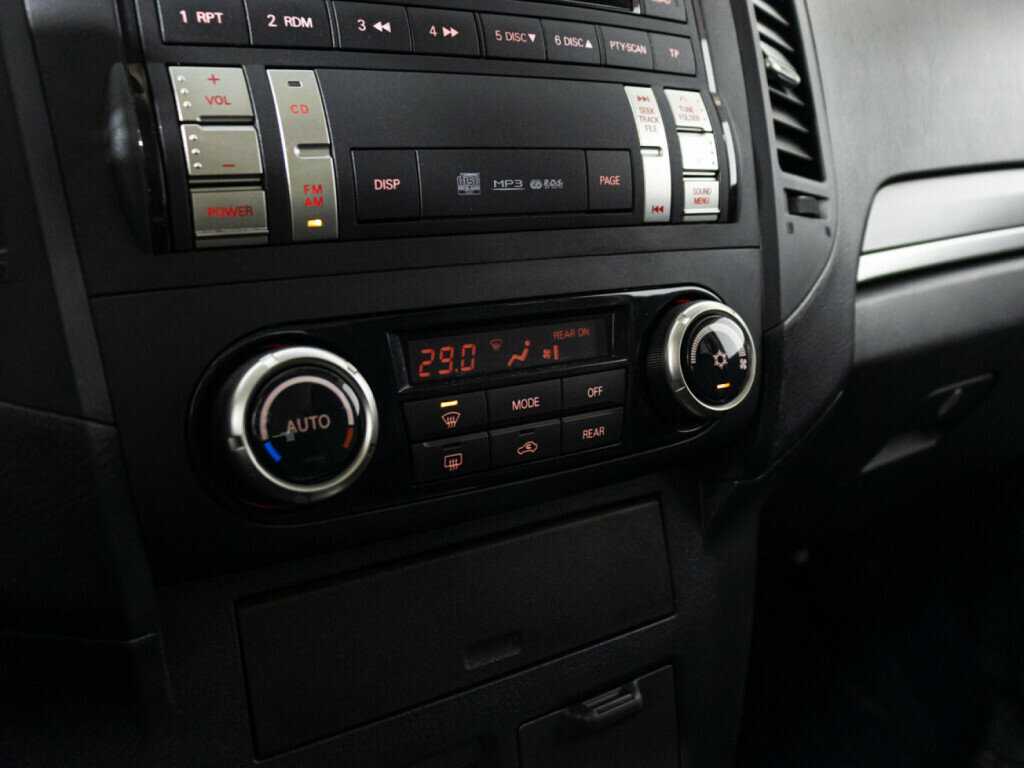 Mitsubishi Pajero 2013 года с пробегом. Фото: #23