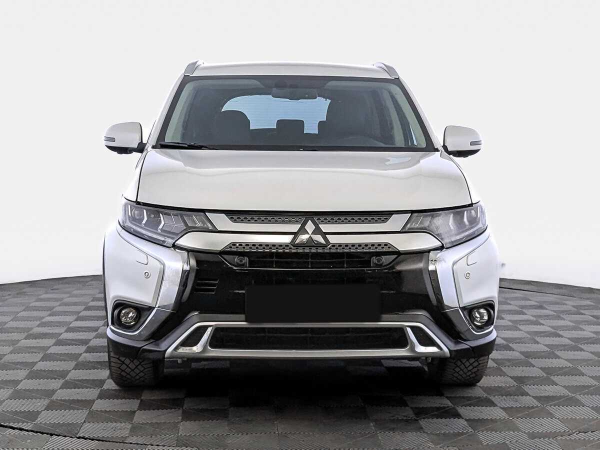 Mitsubishi Outlander 2021 года с пробегом. Фото: #1