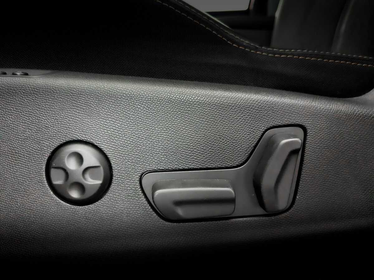 Peugeot 3008 2019 года с пробегом. Фото: #18