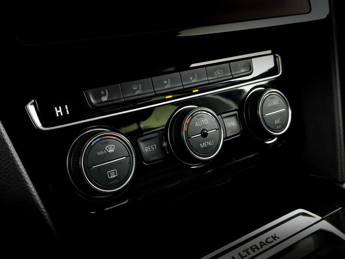 Volkswagen Passat 2018 года с пробегом. Фото: #25