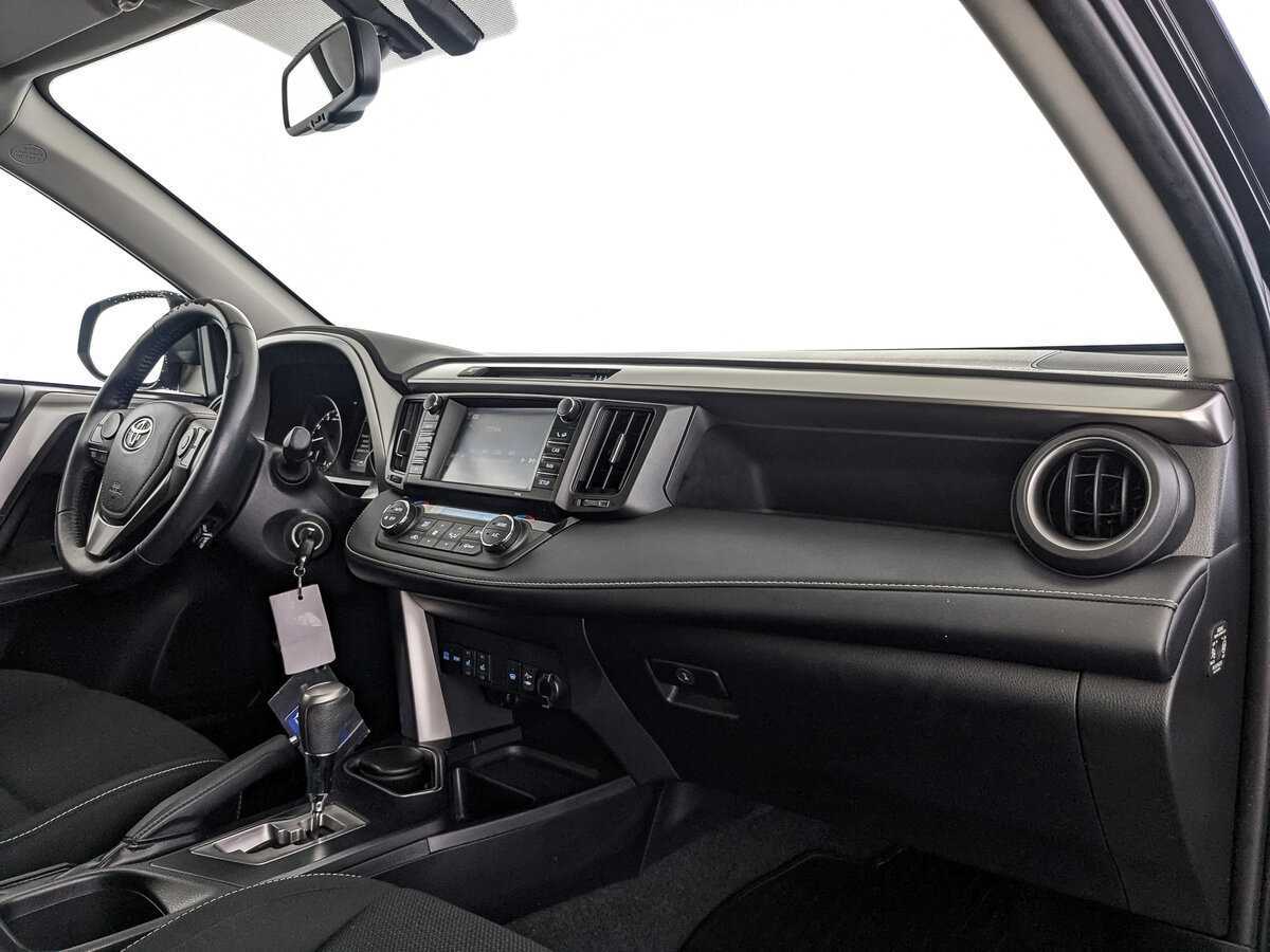 Toyota RAV4 2017 года с пробегом. Фото: #10