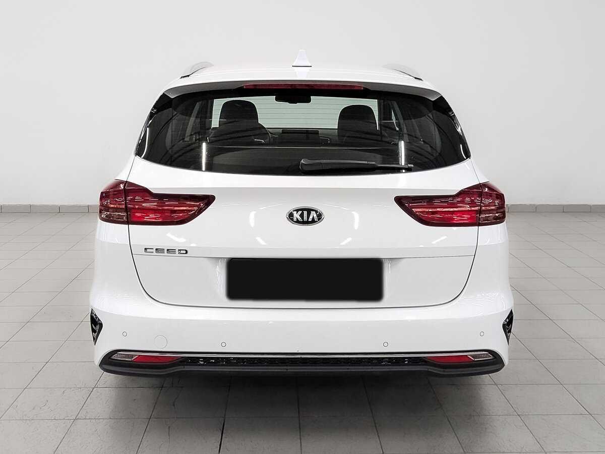 Kia Ceed 2021 года с пробегом. Фото: #5