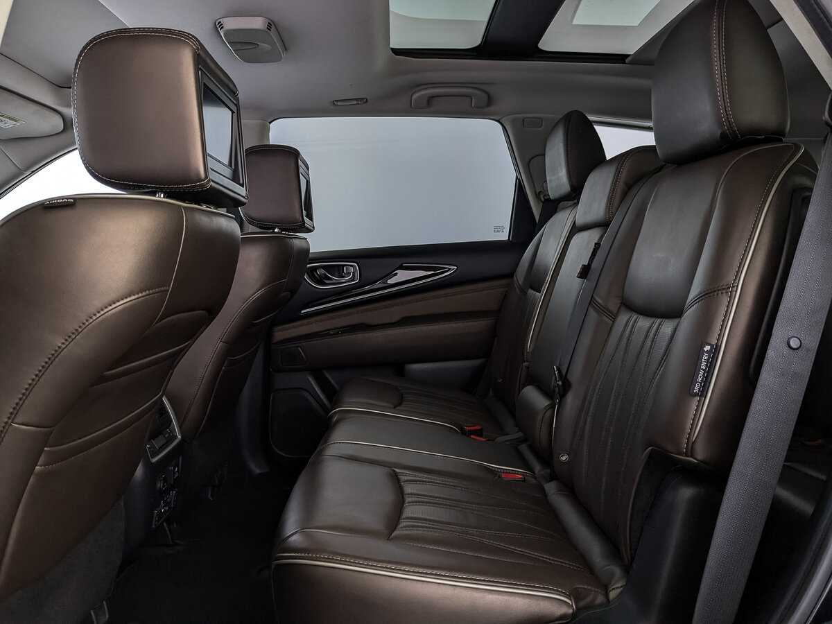 Infiniti QX60 2018 года с пробегом. Фото: #15