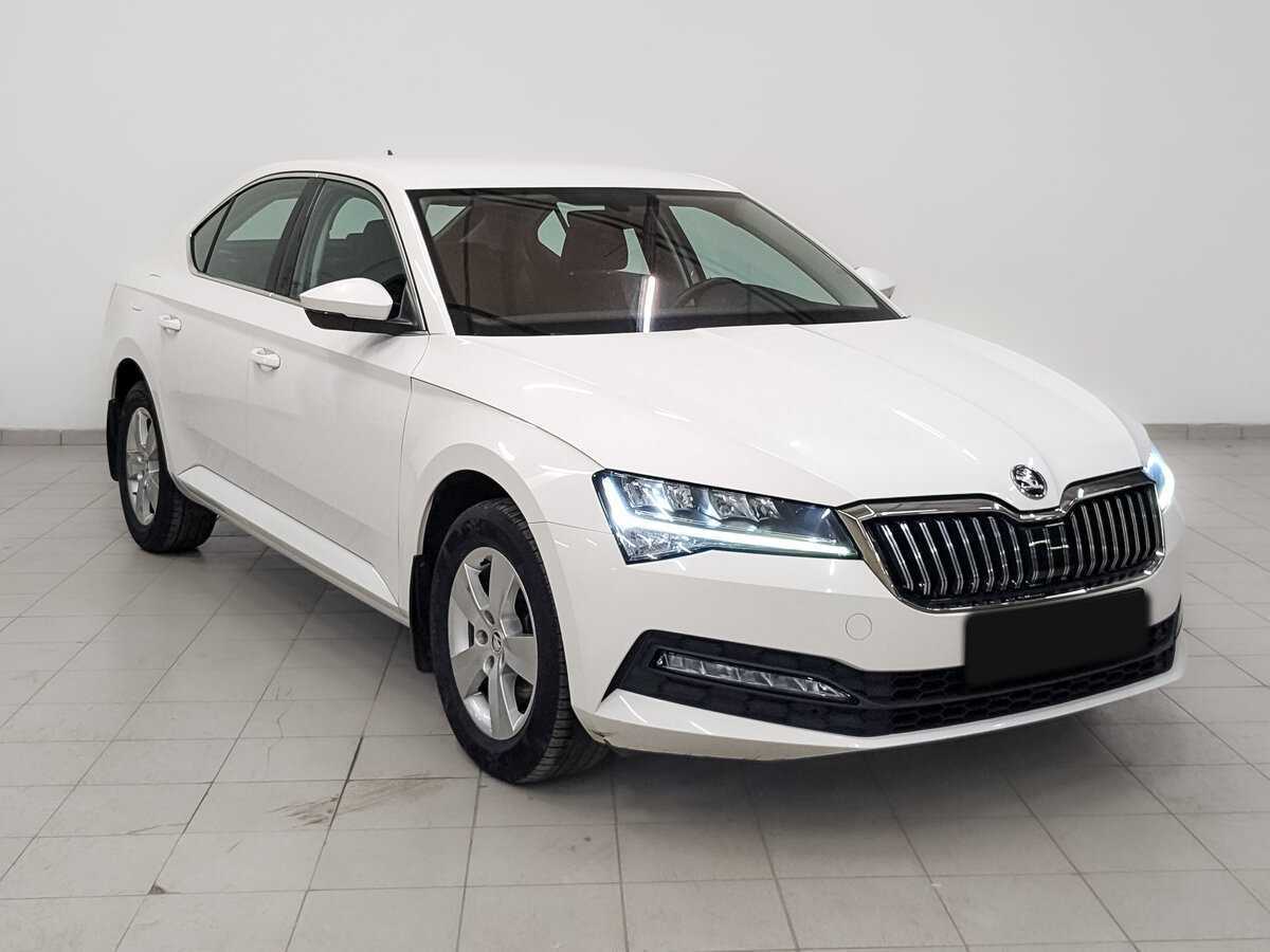 Skoda Superb 2020 года с пробегом. Фото: #3