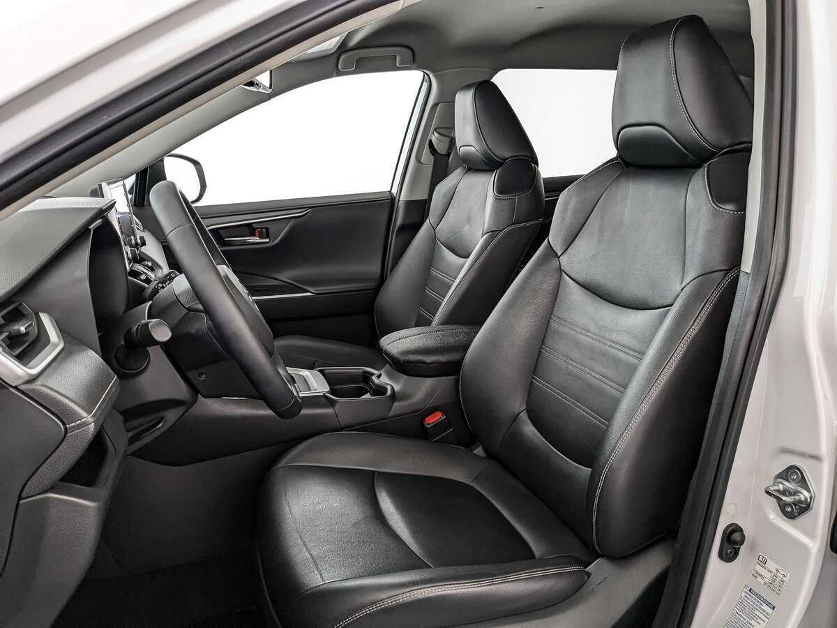 Toyota RAV4 2021 года с пробегом. Фото: #19