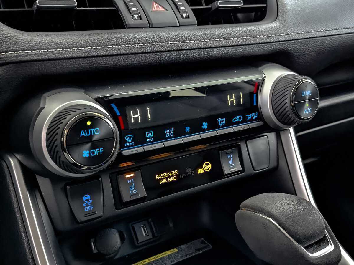 Toyota RAV4 2021 года с пробегом. Фото: #20