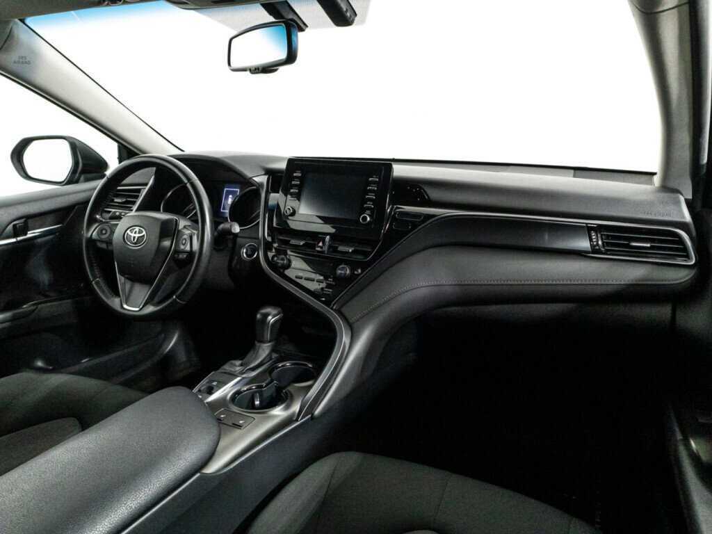 Toyota Camry 2021 года с пробегом. Фото: #8