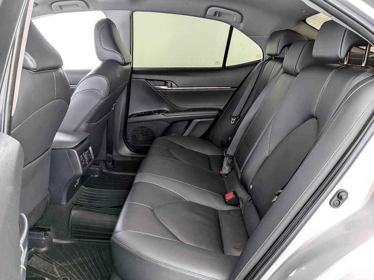 Toyota Camry 2019 года с пробегом. Фото: #11