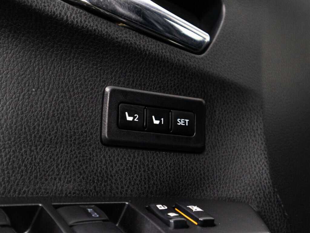 Toyota RAV4 2017 года с пробегом. Фото: #17