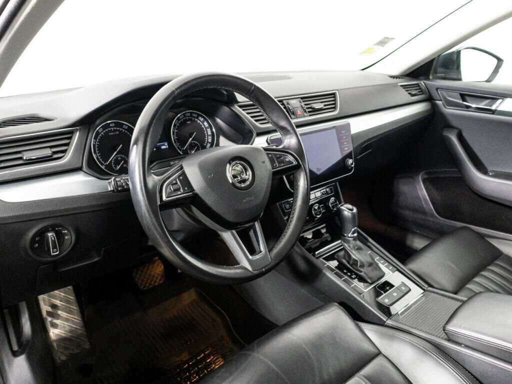 Skoda Superb 2018 года с пробегом. Фото: #10