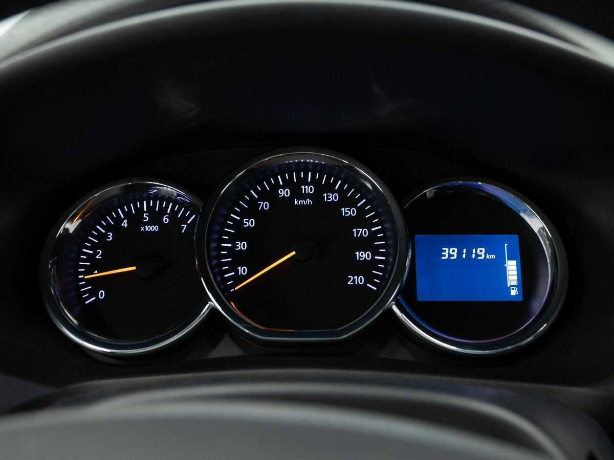 Б/У Рено Логан 2018 года. Фото: #17