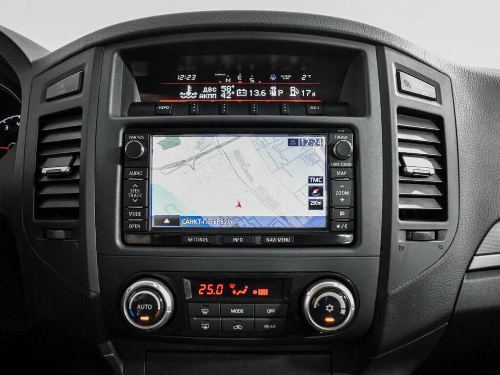 Mitsubishi Pajero 2013 года с пробегом. Фото: #17