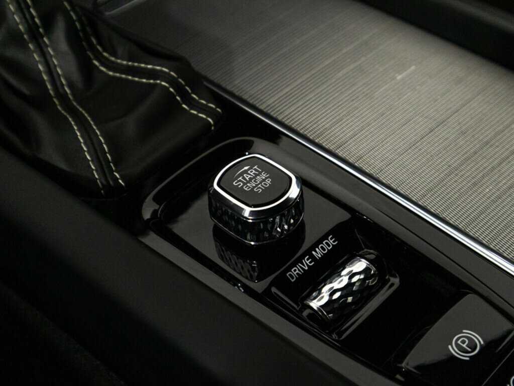 Volvo XC60 2018 года с пробегом. Фото: #16