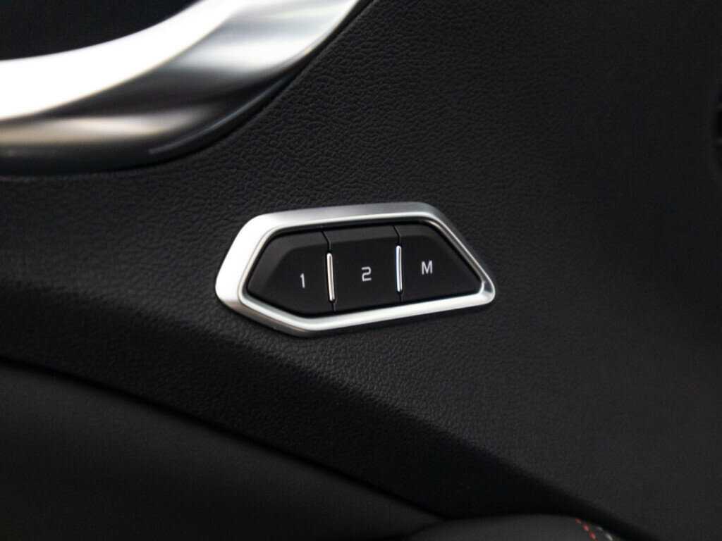 Geely Tugella 2023 года с пробегом. Фото: #19