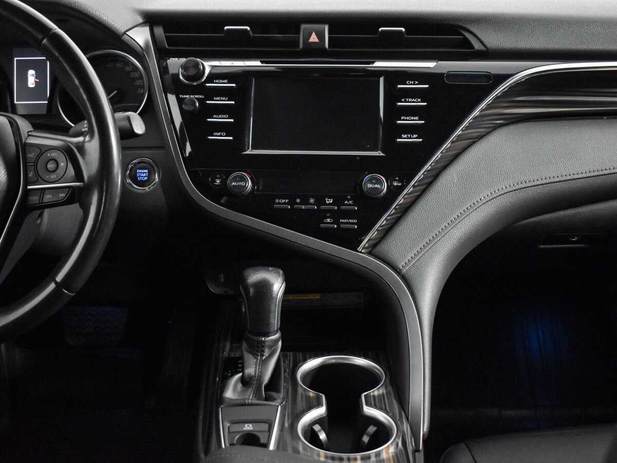 Toyota Camry 2020 года с пробегом. Фото: #13