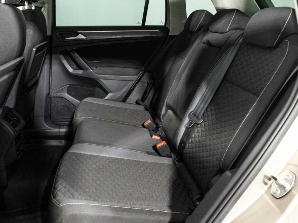 Volkswagen Tiguan 2018 года с пробегом. Фото: #9