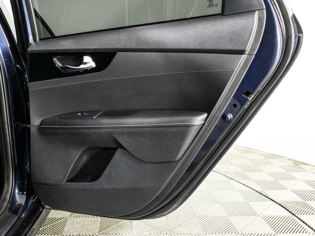 Kia Cerato 2021 года с пробегом. Фото: #28