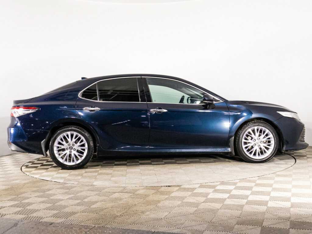 Toyota Camry 2019 года с пробегом. Фото: #3