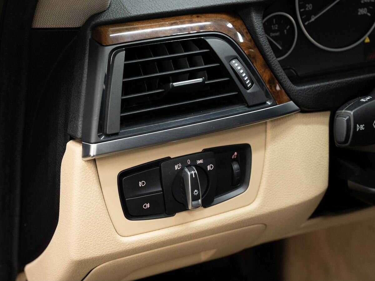 BMW 3 серии 2013 года с пробегом. Фото: #18