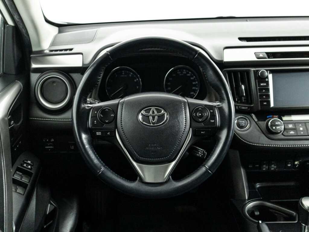 Toyota RAV4 2017 года с пробегом. Фото: #23