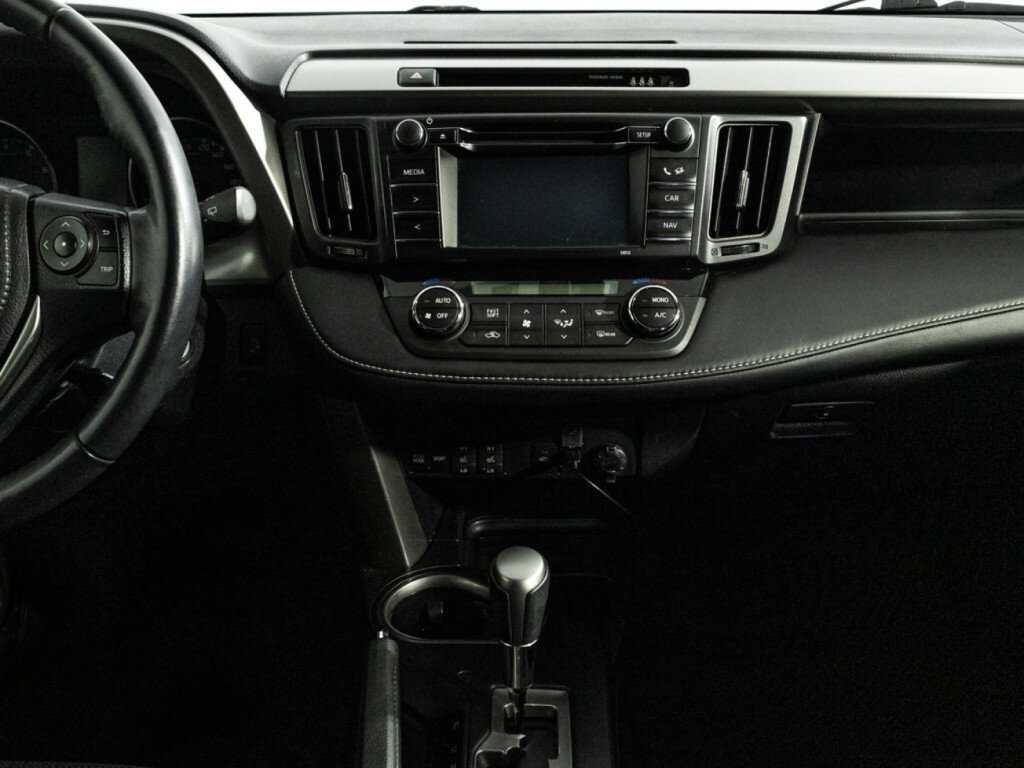 Toyota RAV4 2015 года с пробегом. Фото: #13