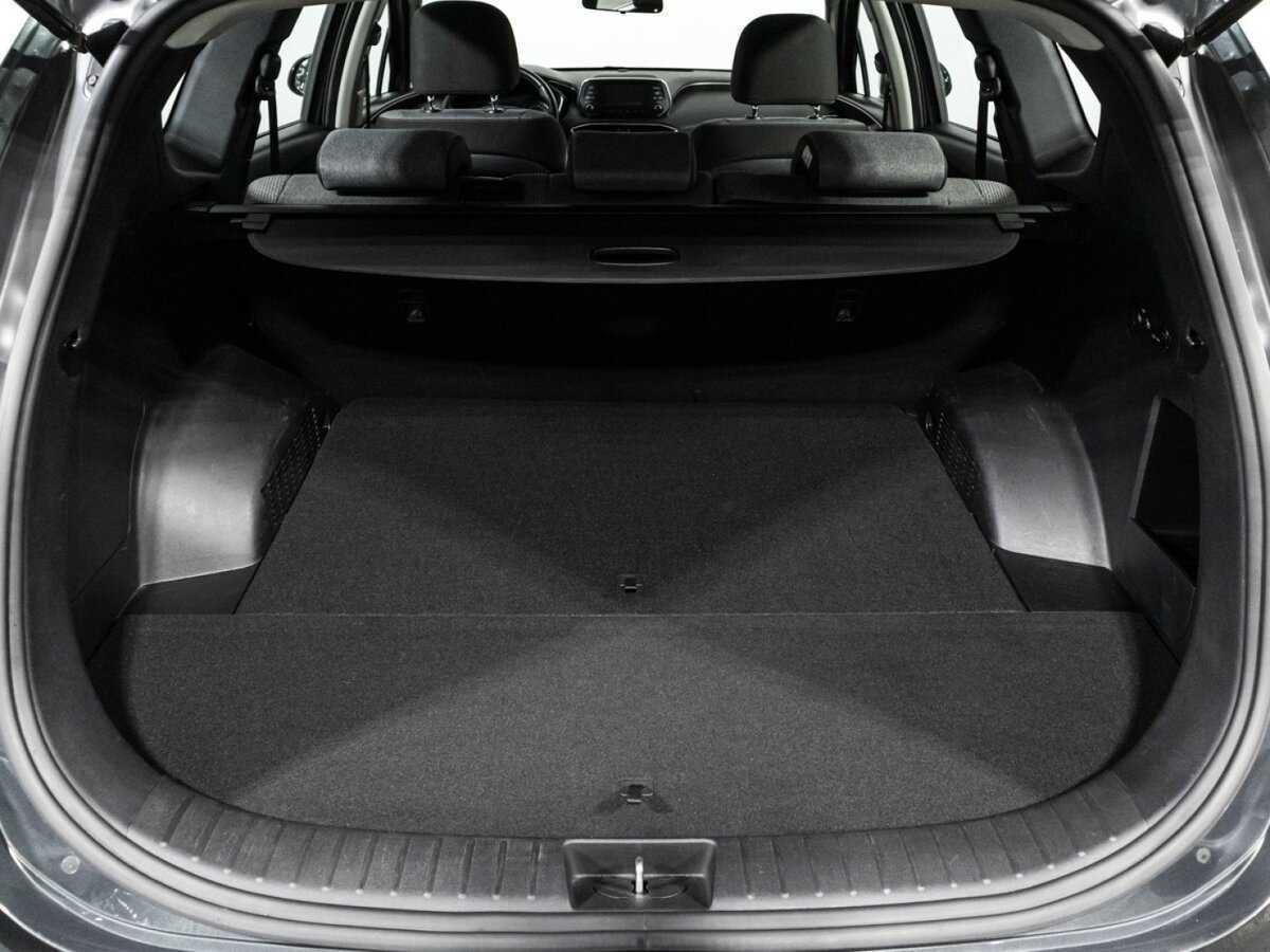 Hyundai Santa Fe 2019 года с пробегом. Фото: #17