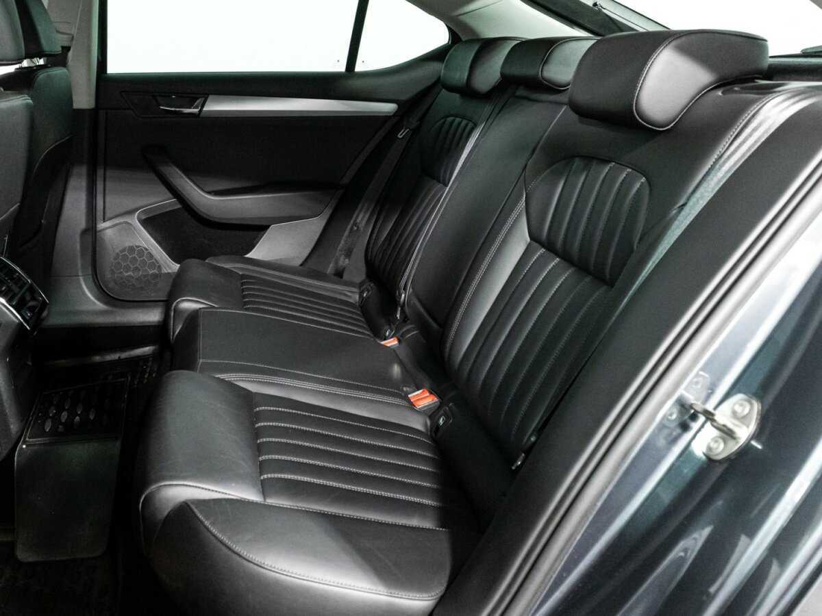 Skoda Superb 2019 года с пробегом. Фото: #9