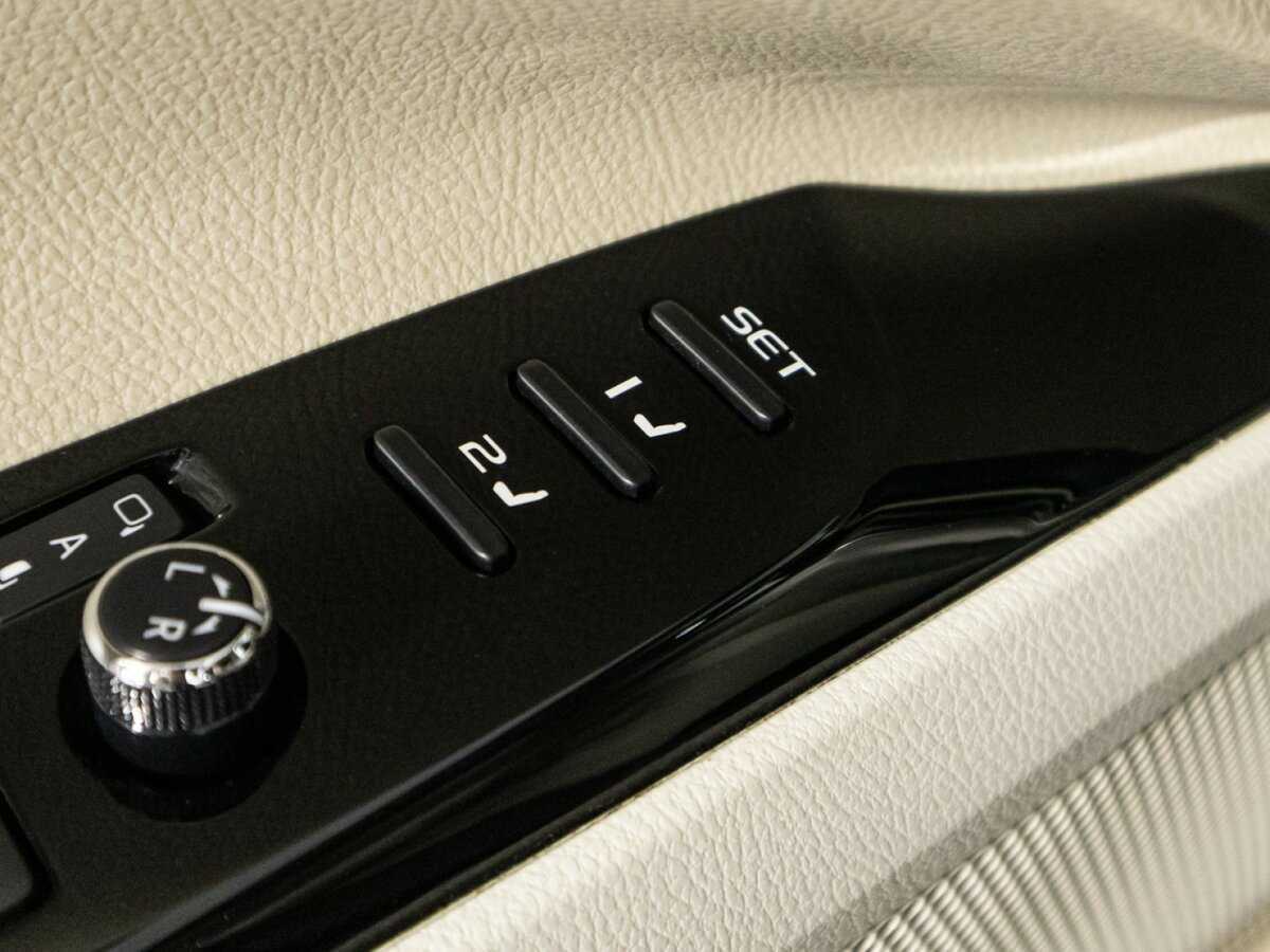 Toyota Camry 2018 года с пробегом. Фото: #20