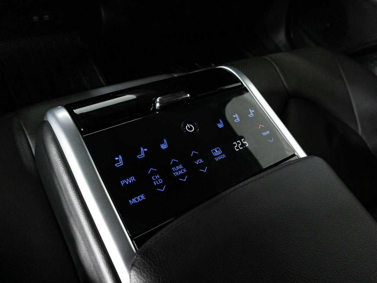 Toyota Camry 2018 года с пробегом. Фото: #14