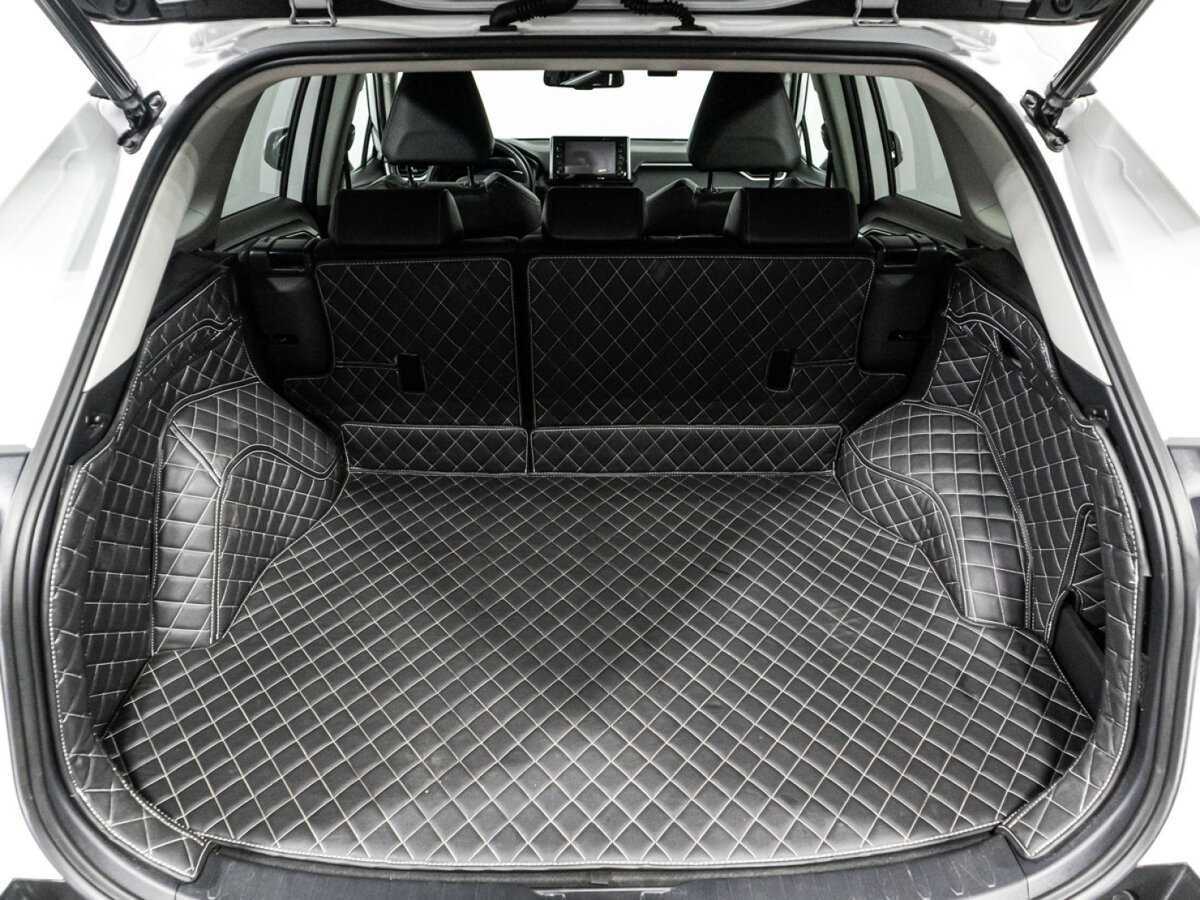 Toyota RAV4 2021 года с пробегом. Фото: #14