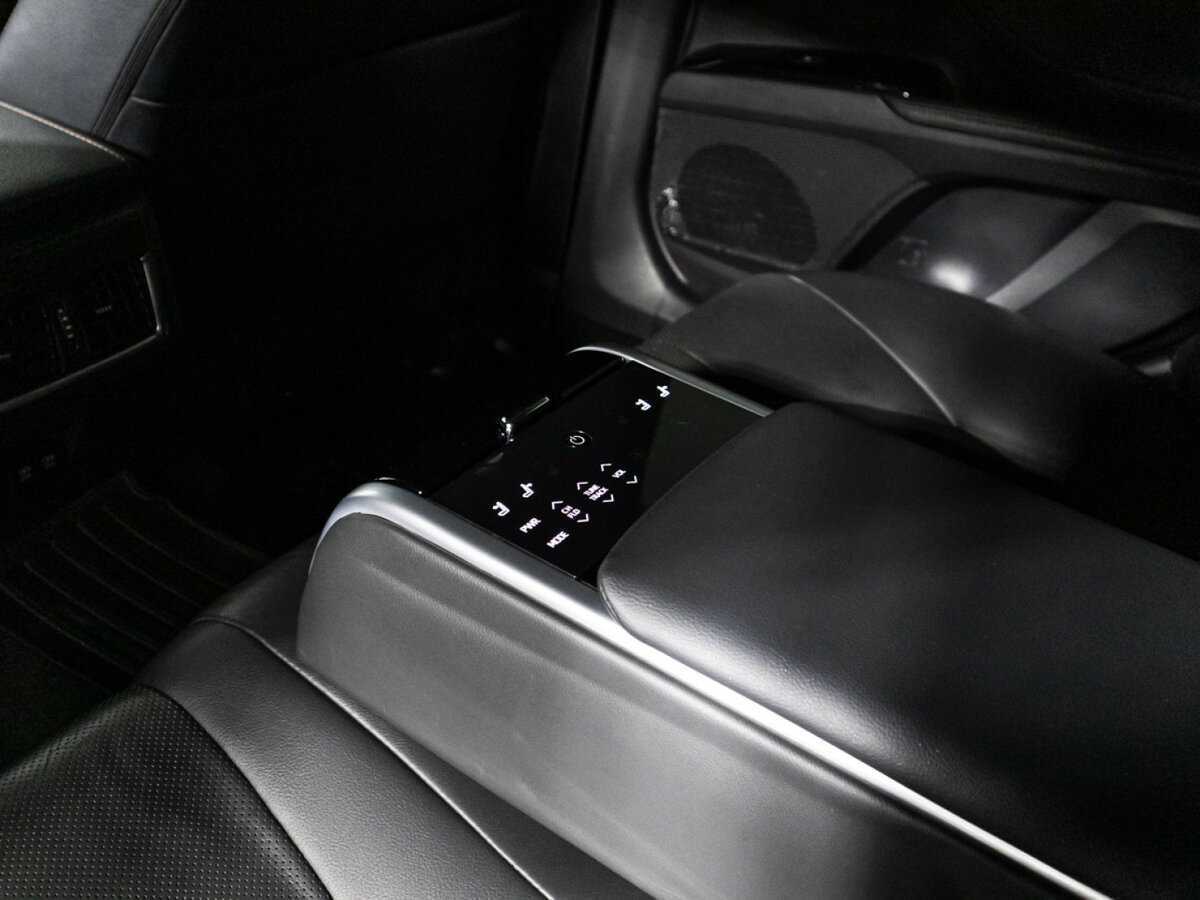 Toyota Camry 2018 года с пробегом. Фото: #15