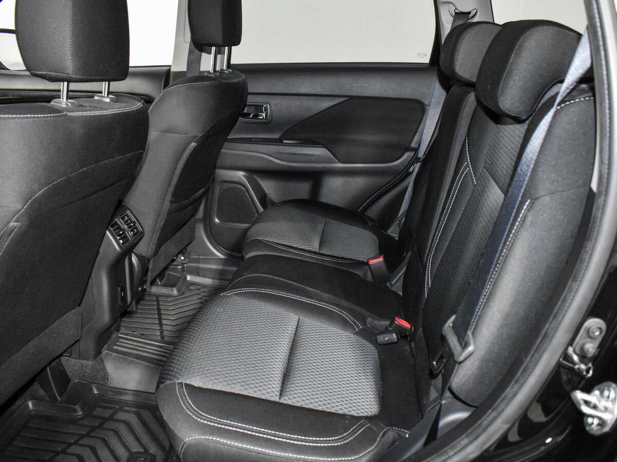 Mitsubishi Outlander 2021 года с пробегом. Фото: #11