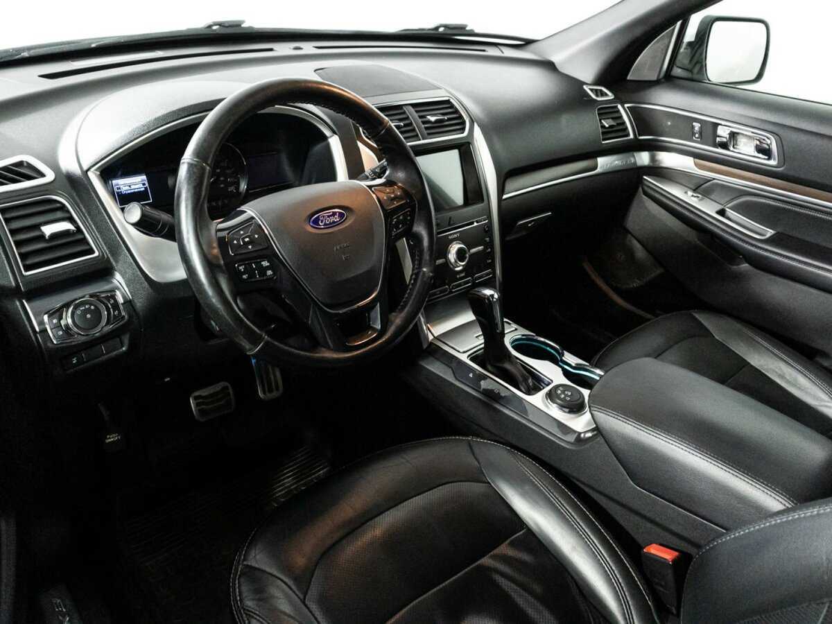 Ford Explorer 2017 года с пробегом. Фото: #10